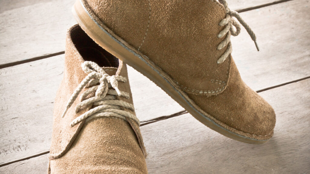 Comment recolorer des chaussures en daim ?